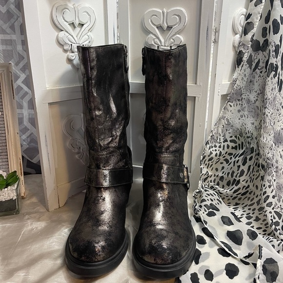 SIMPLY Vera metallic bronze midcalf boots - Picture 3 of 9